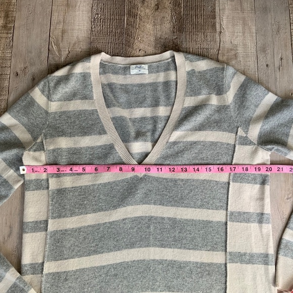 Madewell Wallace Grey Ivory Striped V Neck Soft Wool Blend Tunic Sweater M - Picture 10 of 11